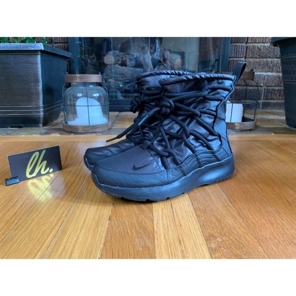 Size 7 W Nike Tanjun High Rise Boots AO0355-002 - Picture 2 of 7